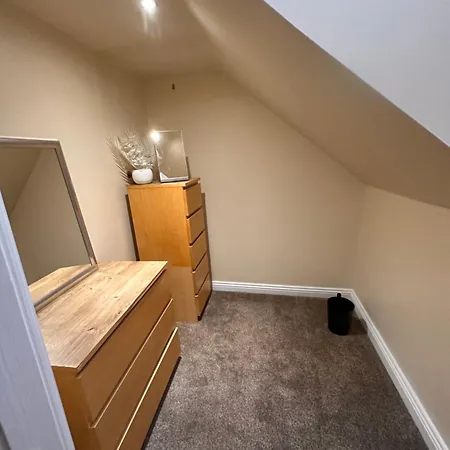 Church View 2 Large En Bedrooms With King Size Beds & Smart Tv Richmond (North Yorkshire)