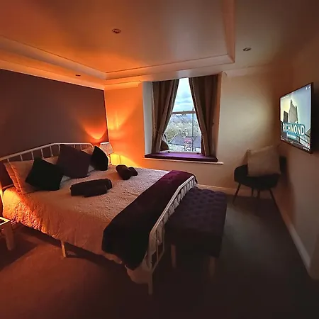 Church View 2 Large En Bedrooms With King Size Beds & Smart Tv Apartment *