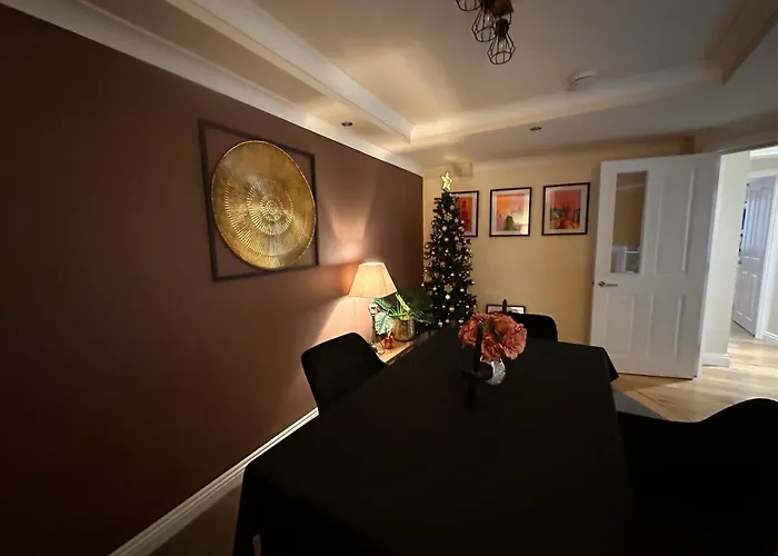 Church View 2 Large En Bedrooms With King Size Beds & Smart Tv Richmond (North Yorkshire)