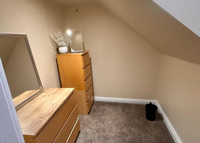 Church View 2 Large En Bedrooms With King Size Beds & Smart Tv Richmond (North Yorkshire)