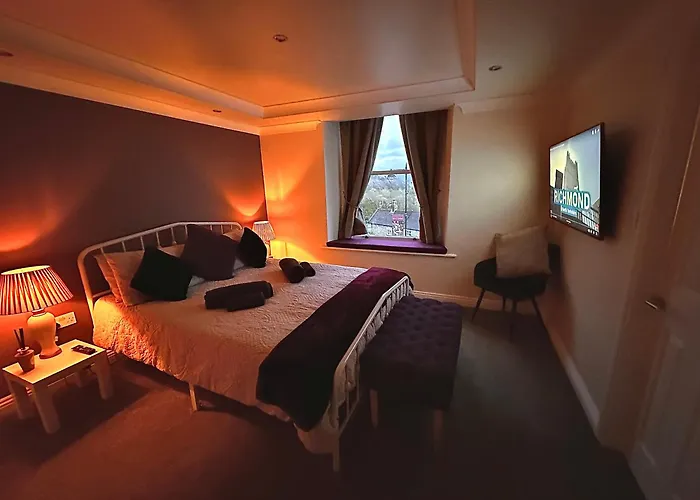 Church View 2 Large En Bedrooms With King Size Beds & Smart Tv Apartment *