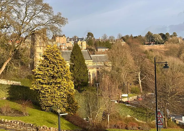 Church View 2 Large En Bedrooms With King Size Beds & Smart Tv * Richmond (North Yorkshire)